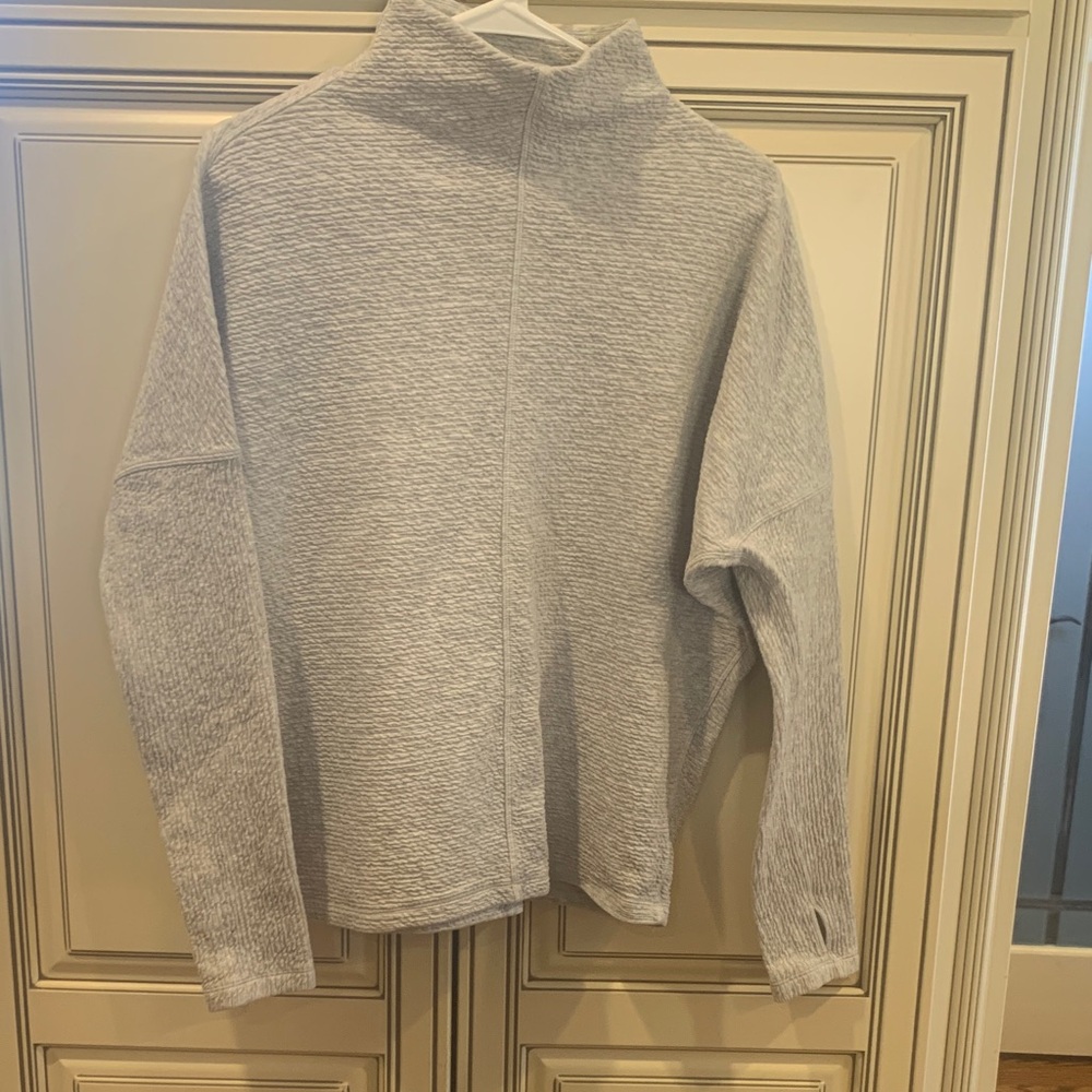 lululemon athletica Womens Light Gray mock turtleneck